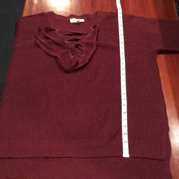 Pretty Maroon V Neck with Ties - Picture 8 of 11